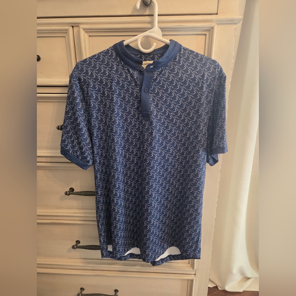 Men's Blue Short-Sleeve Henley Polo with Wave Print